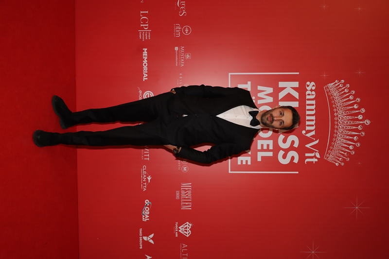 Sammyvit Klass Model Türkiye 2025 :  Ünlü �simler K�rm�z� Hal� ��kl���yla Oscar Gecesini Aratmad�